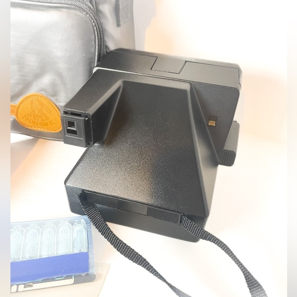 Polaroid 600 Spirit Instant Film Camera Rainbow Stripe w/Mohawk Bag,Manual,Flash - Picture 4 of 6